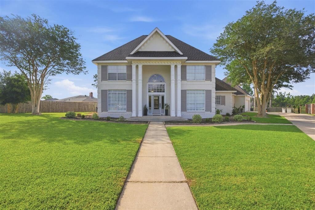 Property Photo: 4101 Fernwood Drive LA 70605