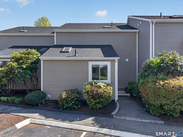 Property Photo:  31 Hewitt Road C3  CT 06355 