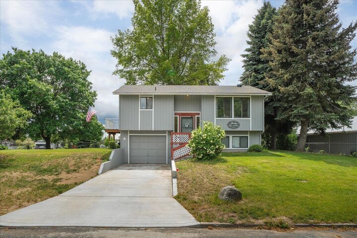 Property Photo:  1514 E 4th St  WA 99006 