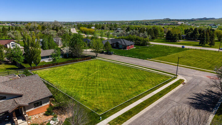 Property Photo:  416 Shadow Ridge Boulevard  WY 82801 