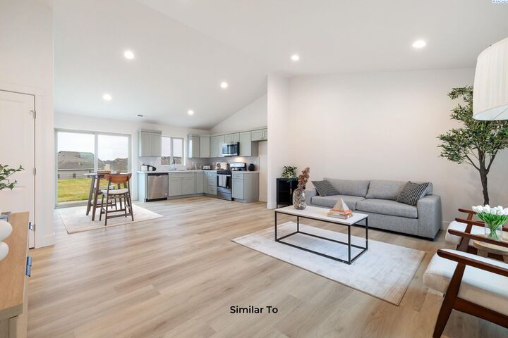 Property Photo:  1613 Parkwood Ct  WA 98930 
