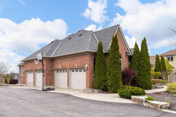 Property Photo: 19 Wilson House Drive ON L0B 1A0