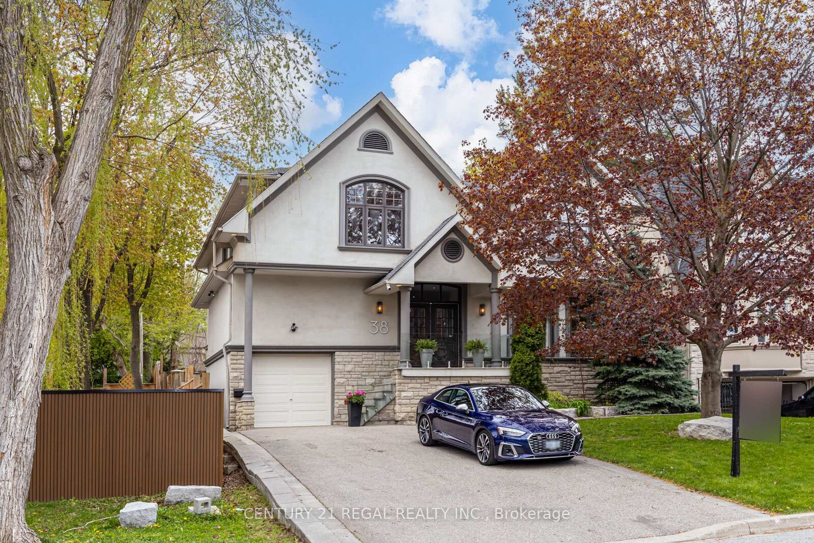 Property Photo: 38 Mattice Road ON M9A 1E6