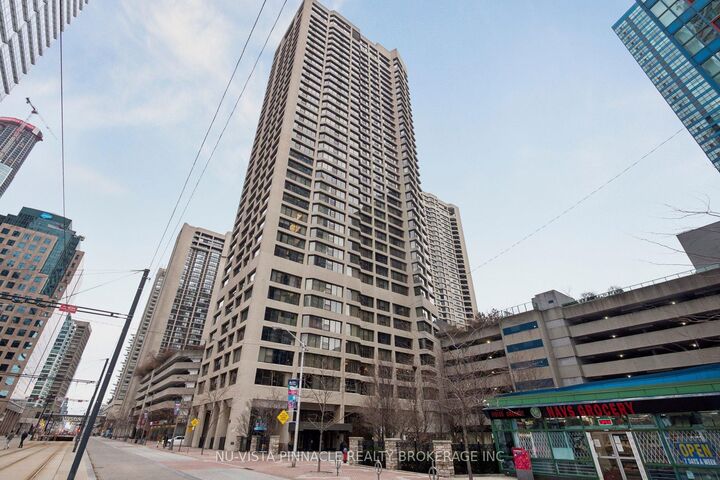 55 Harbour Square 1418 — photo 1
