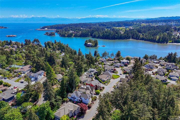 Property Photo:  118 Gibraltar Bay Dr  BC V9B 6M2 
