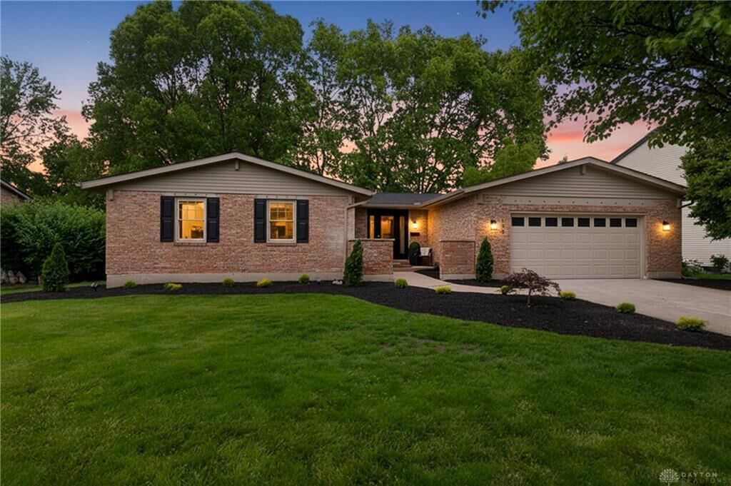 Property Photo: 199 Finsbury Lane OH 45373