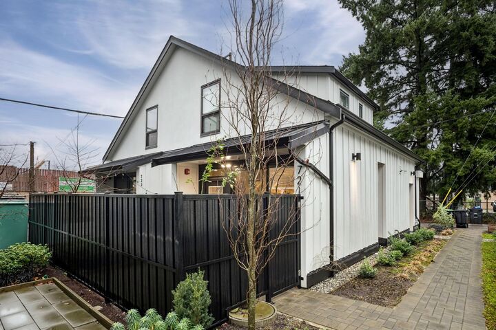 721 E 26th Avenue — photo 1