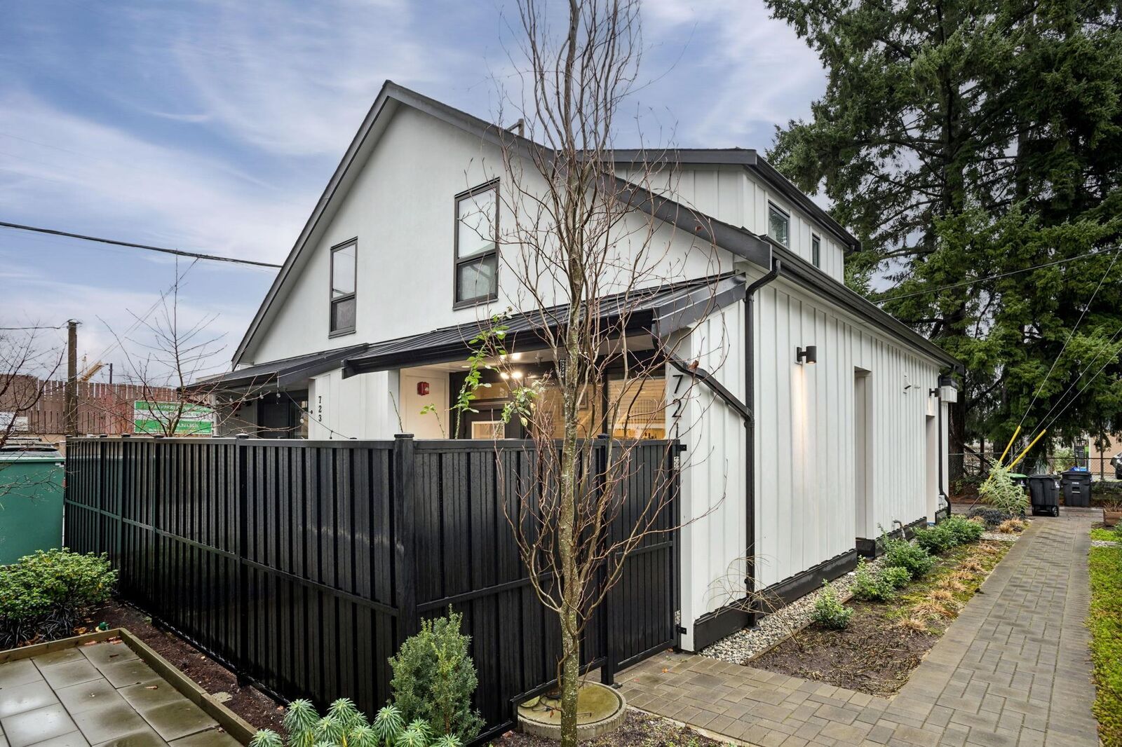 Property Photo: 721 E 26th Avenue BC V5V 2H9