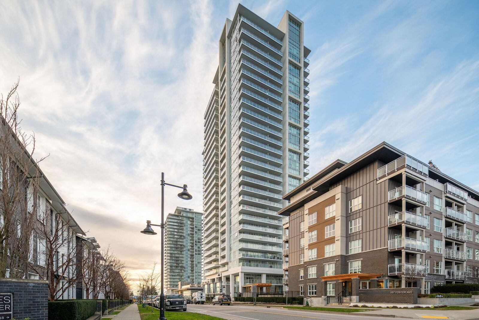 Property Photo: 525 Foster Avenue 1808 BC V3J 0H6
