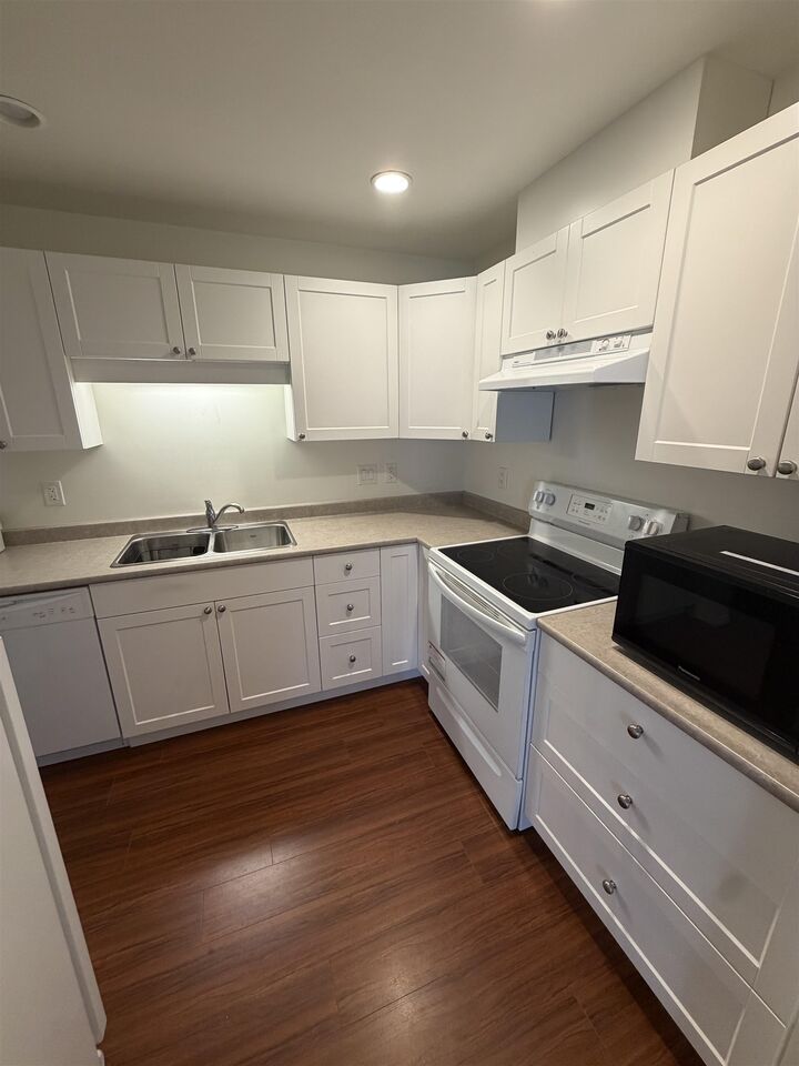 Property Photo:  2915 Glen Drive Drive  BC V3B 7H8 