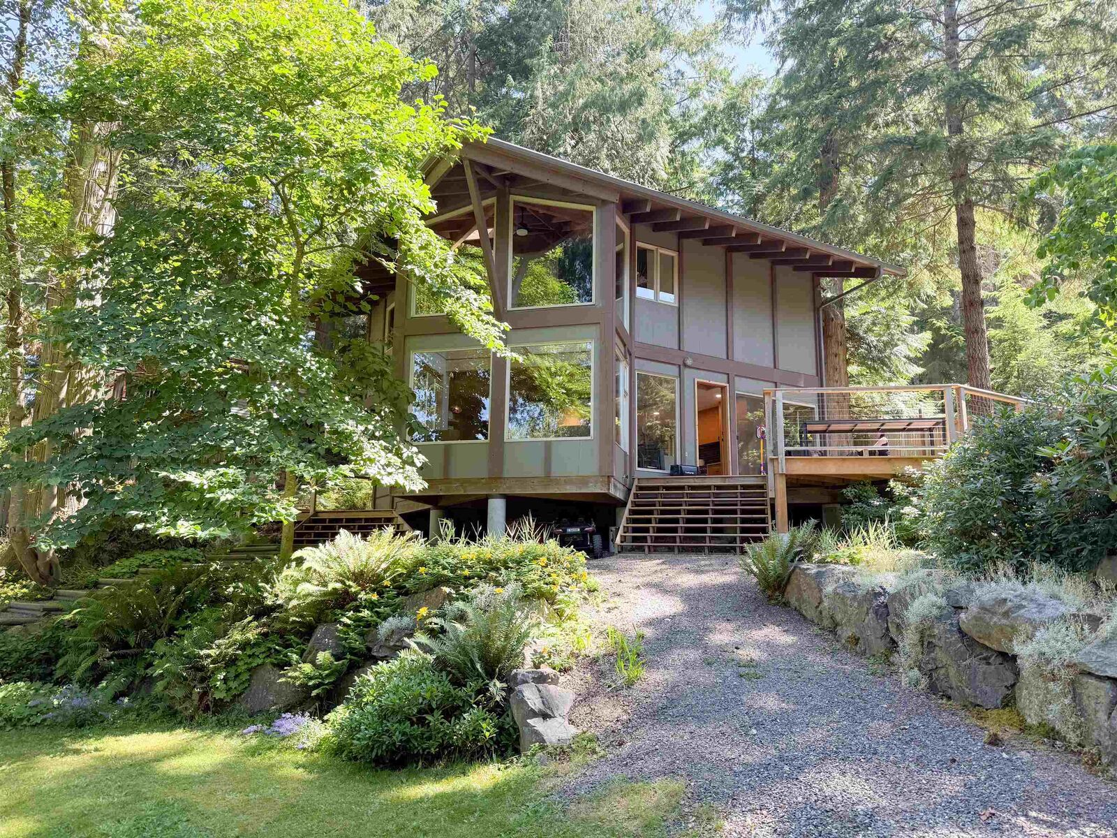 Property Photo: 901 Windjammer Road BC V0N 1G2