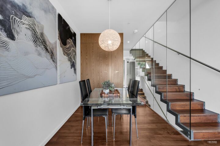 Property Photo: 850 W 8th Avenue 2 BC V5Z 1E2