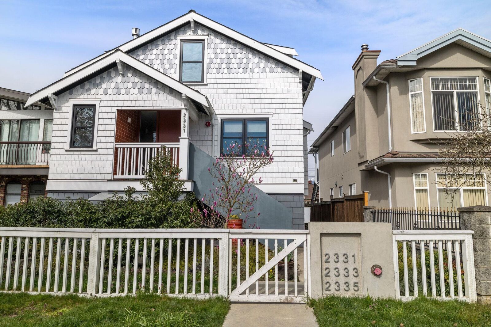 Property Photo:  2333 Napier Street  BC V5L 2P4 
