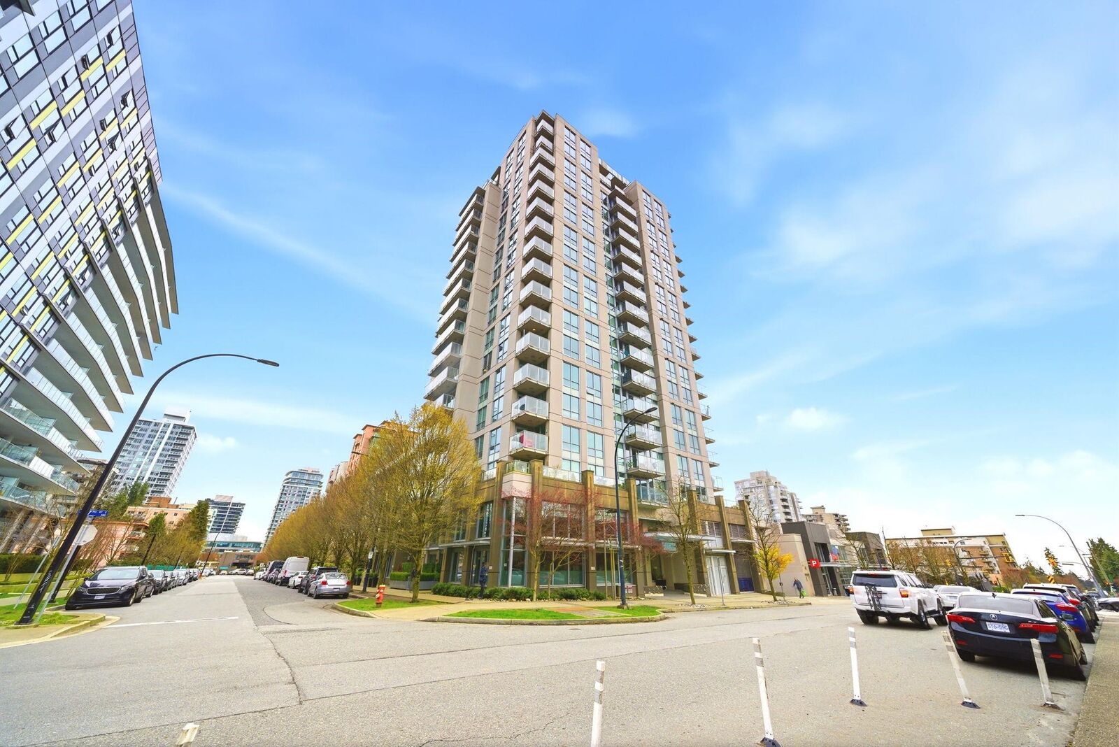 Property Photo:  135 E 17th Street 705  BC V7L 0C4 