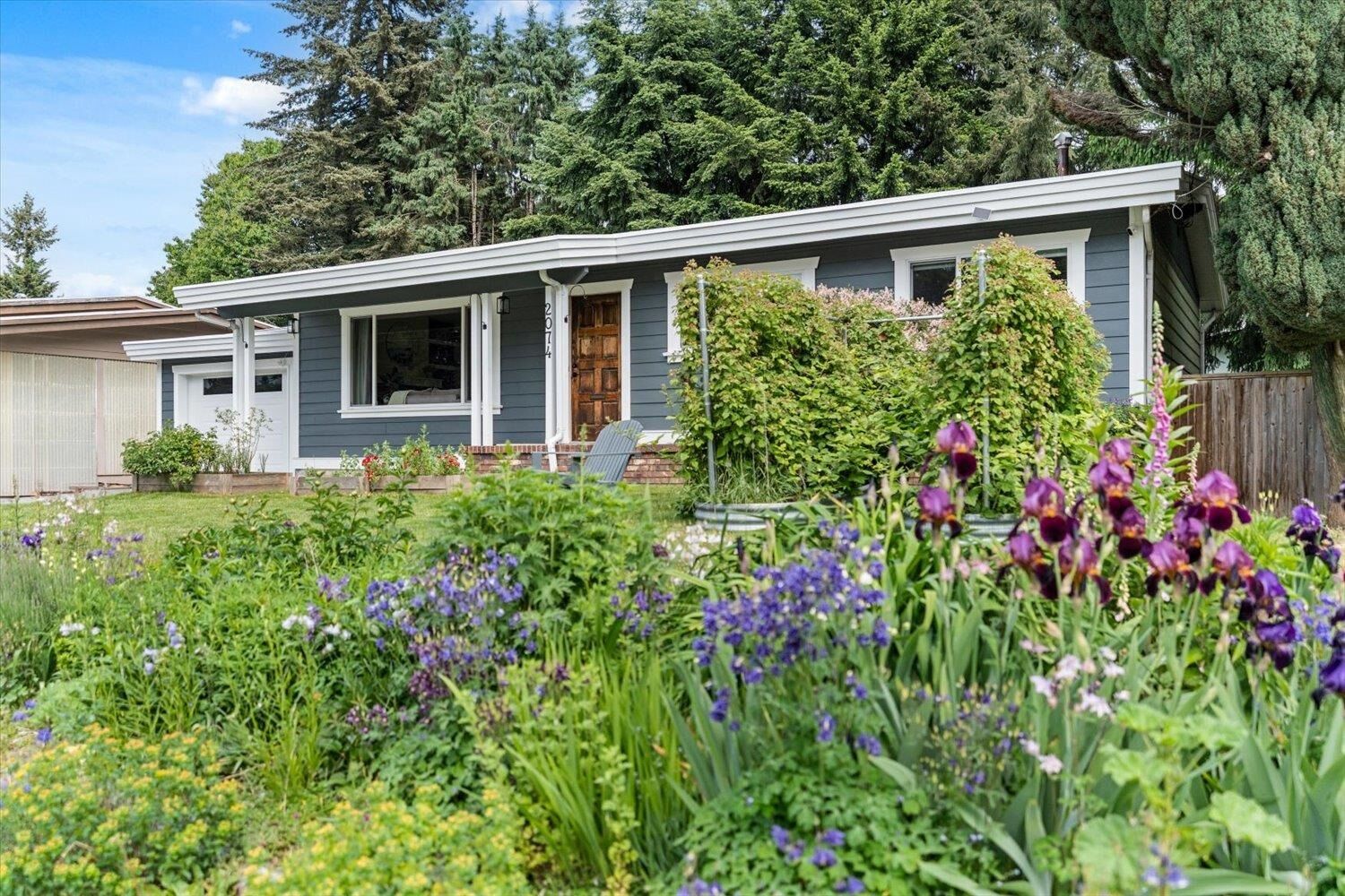 Property Photo:  2074 Beaver Street  BC V2T 3C6 