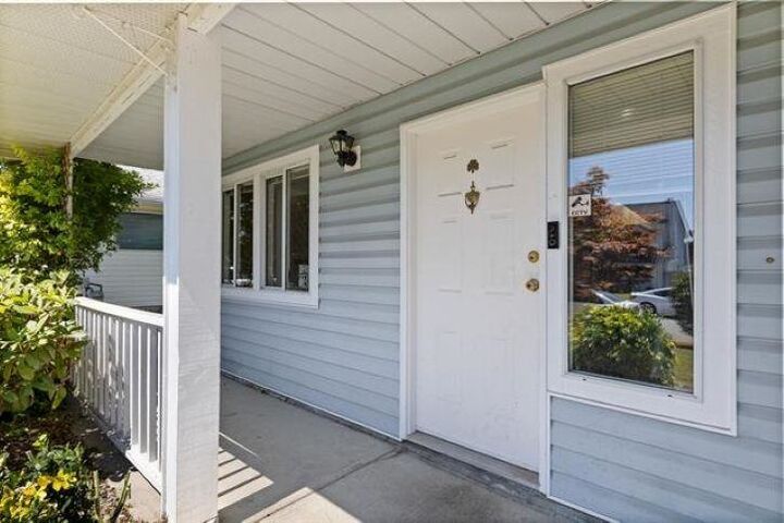 Property Photo: 14271 67 Avenue BC V3W 0P5