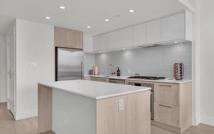 Property Photo:  680 Seylynn Crescent 405  BC V7J 0B5 