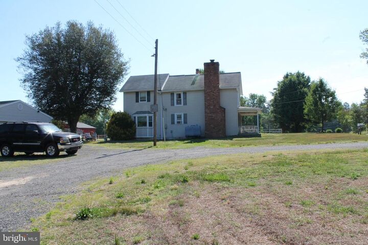 Property Photo: 6019 Hickory Ridge Rd VA 22551