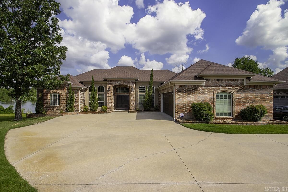 Property Photo: 2517 Forrest Lakes Cove AR 72120-4325