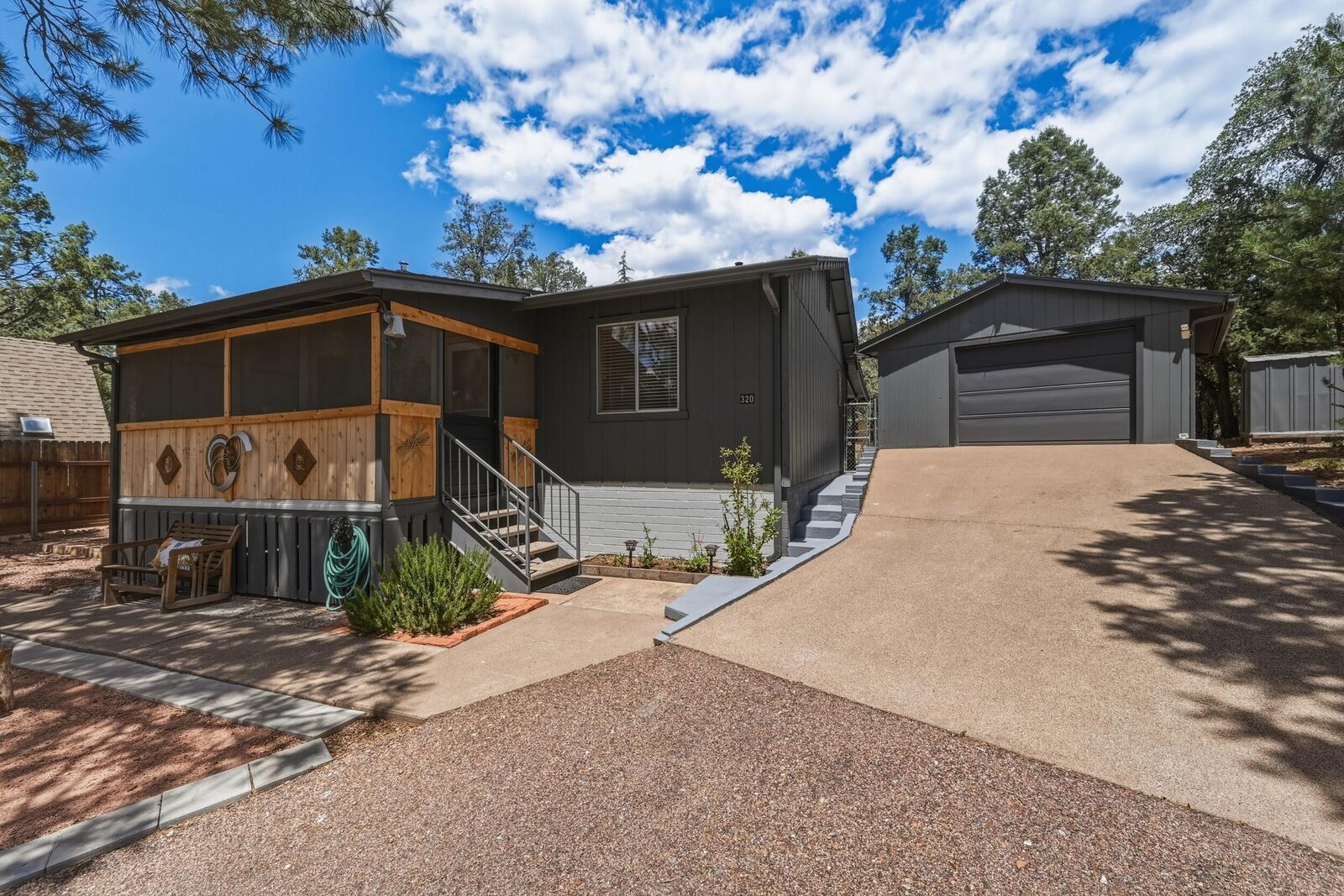 Property Photo:  320 E Pinnacle Circle  AZ 85541 