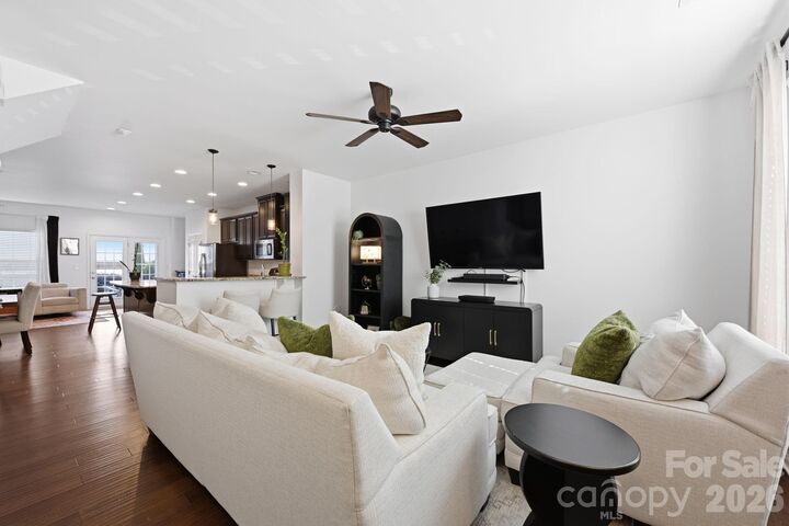 Property Photo:  1353 Jacemans Way  NC 28031 