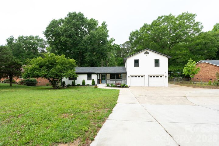 Property Photo: 833 Knowles Drive NC 28034