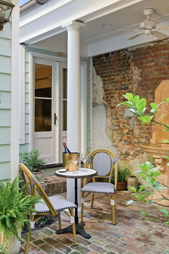 Property Photo:  4 Tradd Street  SC 29401 