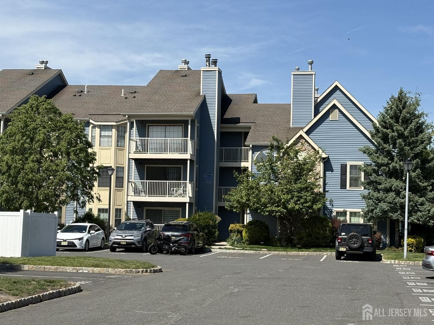 Property Photo:  316 Cozzens Court  NJ 08816 
