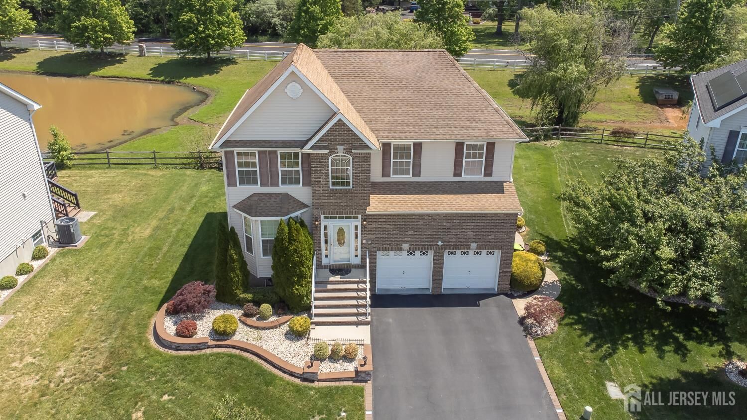 Property Photo:  32 Carnation Road  NJ 08831 