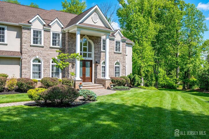Property Photo:  7 Alton Way  NJ 07076 