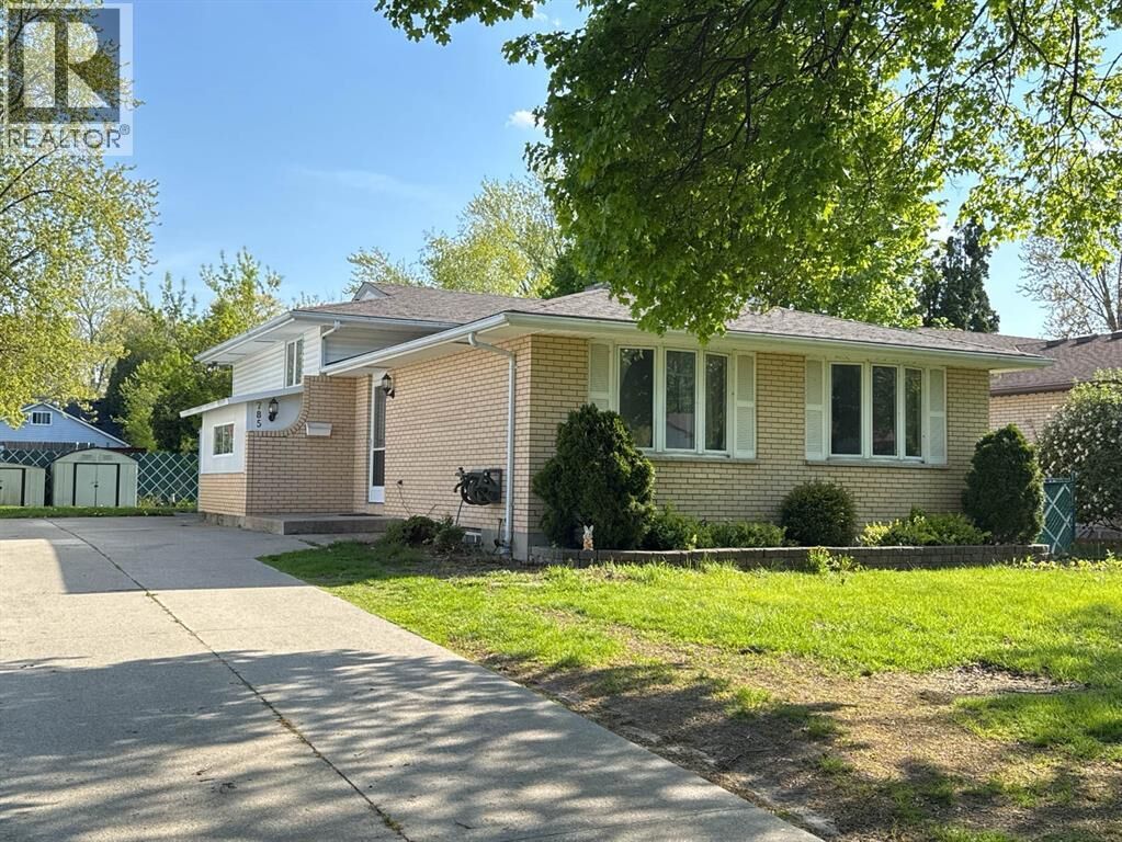 Property Photo:  785 Ross Avenue  ON N7T 7R1 