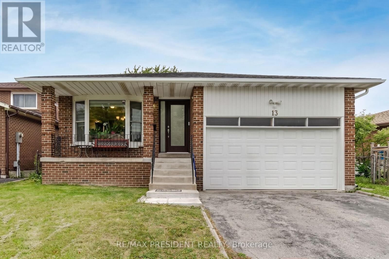 Property Photo: 13 Panorama Crescent ON L6S 3T7