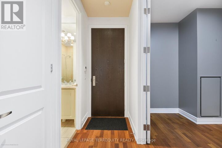 Property Photo:  48 St Clair Avenue West 406  ON M4V 2Z2 