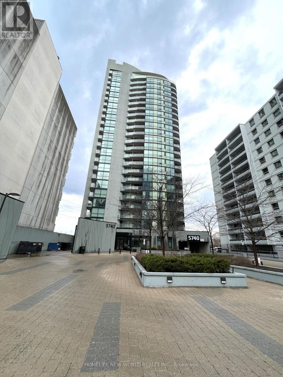 Property Photo: 5740 Yonge Street 1804 ON M2M 0B1