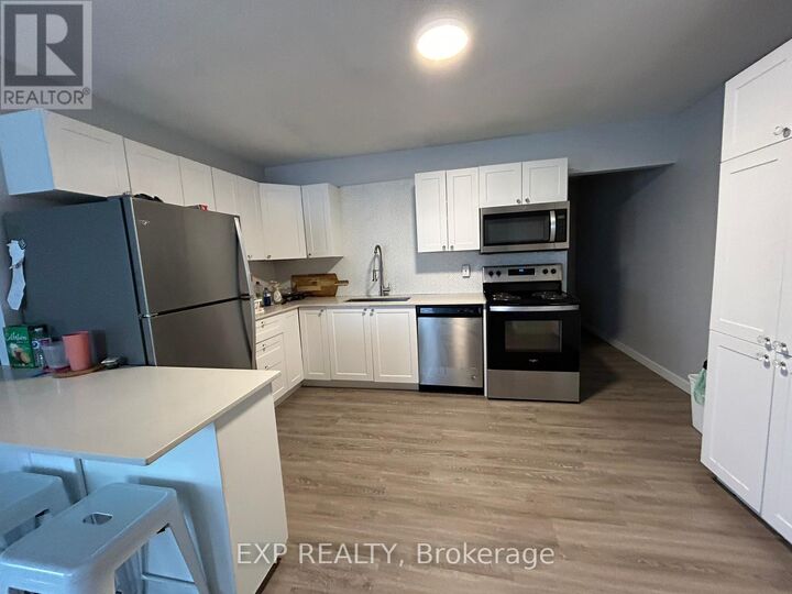 Property Photo:  91 Westmount Road North 3  ON N2L 2R7 