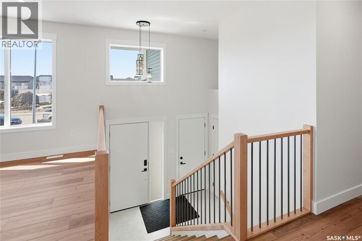 Property Photo:  814 Ballesteros Crescent  SK S0K 4S3 
