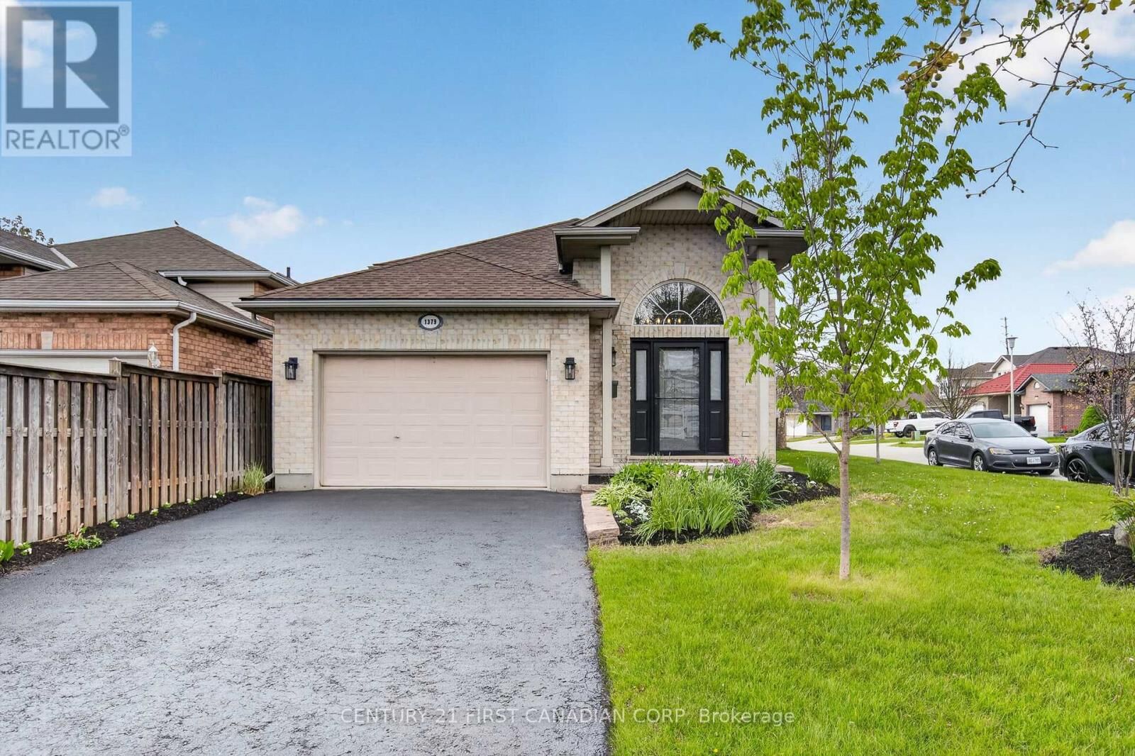 Property Photo:  1379 Aspenridge Crescent  ON N5Y 5P1 