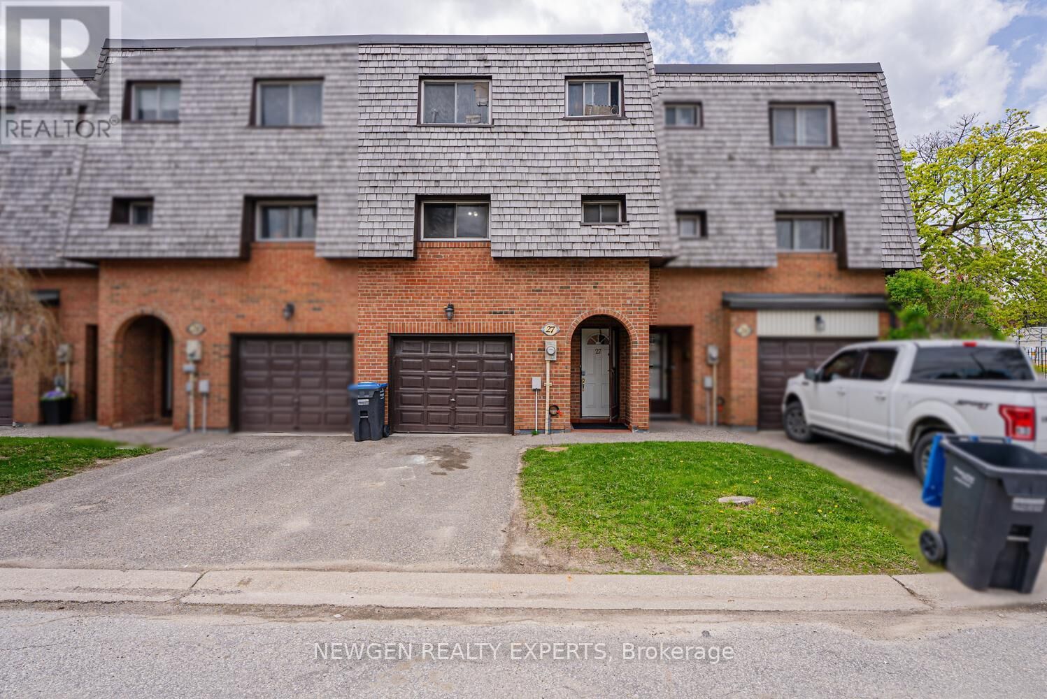 Property Photo:  27 Briar Path  ON L6T 2A2 