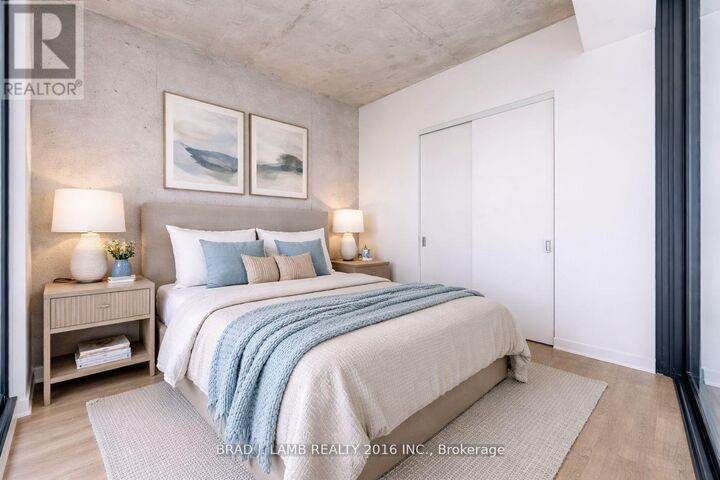 Property Photo:  284 King Street East 2505  ON M5A 1K4 