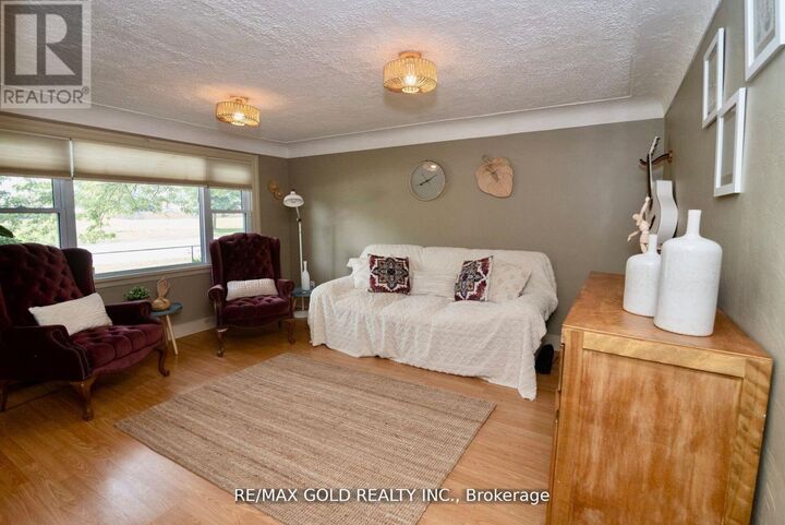 Property Photo:  5853 McLeod Road  ON L2G 3E5 