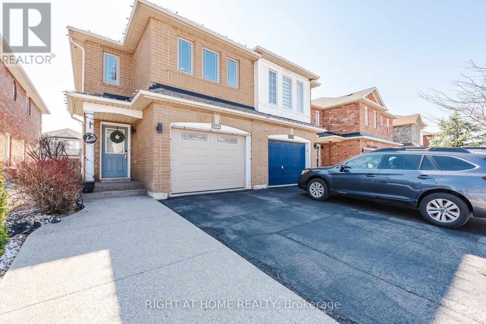Property Photo:  1268 Newell Street  ON L9T 6C2 
