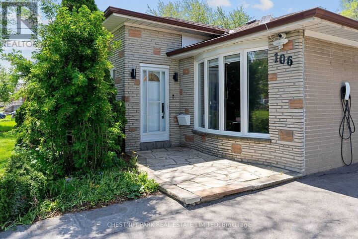 Property Photo:  106 Fitzgibbon Avenue  ON M1K 4A3 