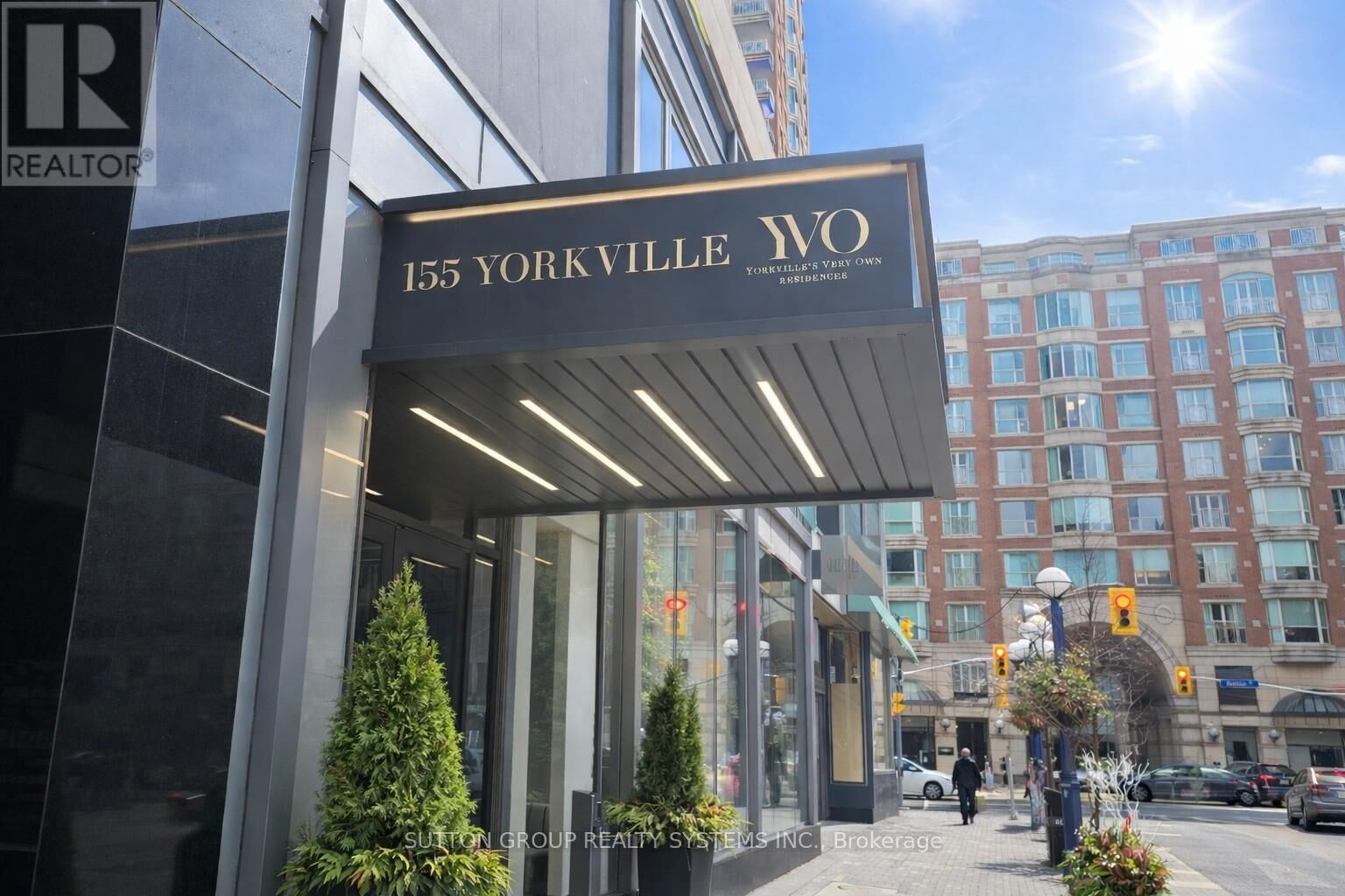 Property Photo:  155 Yorkville Avenue 2503  ON M5R 1C4 