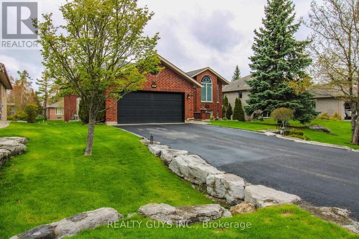 Property Photo:  34 Olde Forest Lane  ON K0M 1A0 
