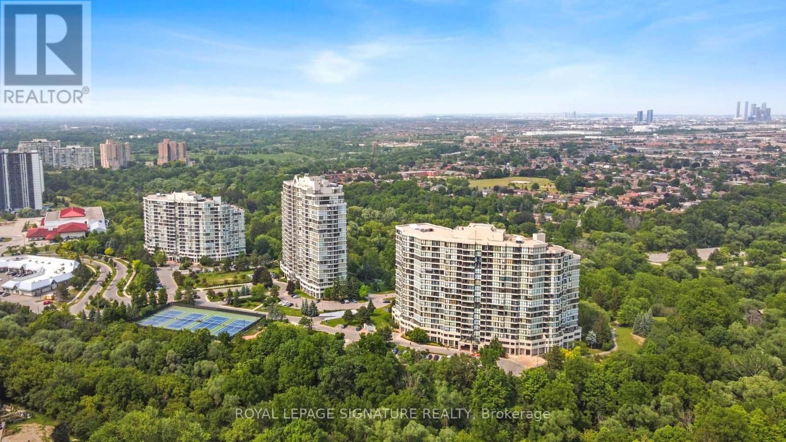 Property Photo:  3 Rowntree Road 407  ON M9V 5G8 