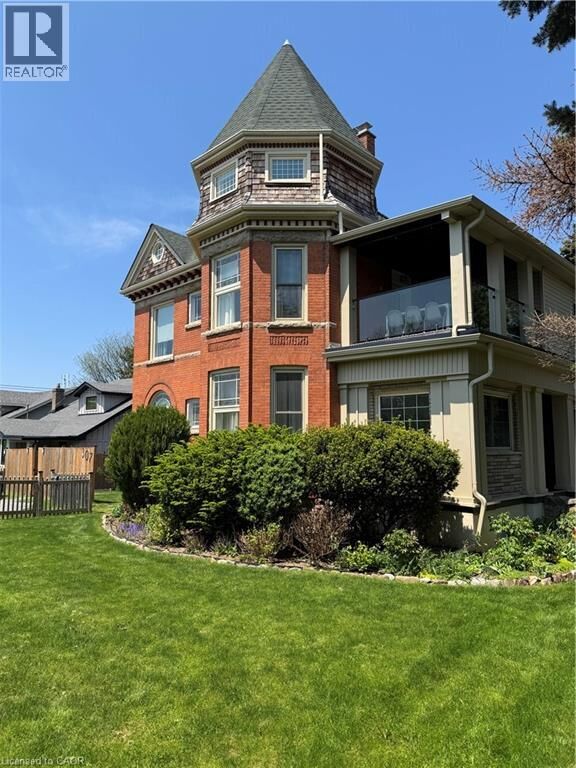 Property Photo: 307 Queenston Street Lower ON L2P 2X5