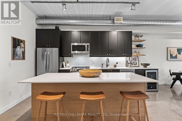 Property Photo:  747 Queen Street East 202  ON M4M 1H3 