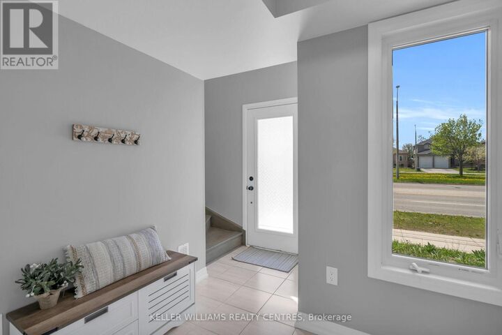 Property Photo:  43 Fairlane Avenue  ON L9J 0N1 