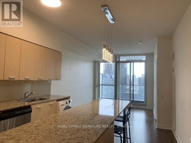 Property Photo:  33 Singer Court 2607  ON M2K 0B4 