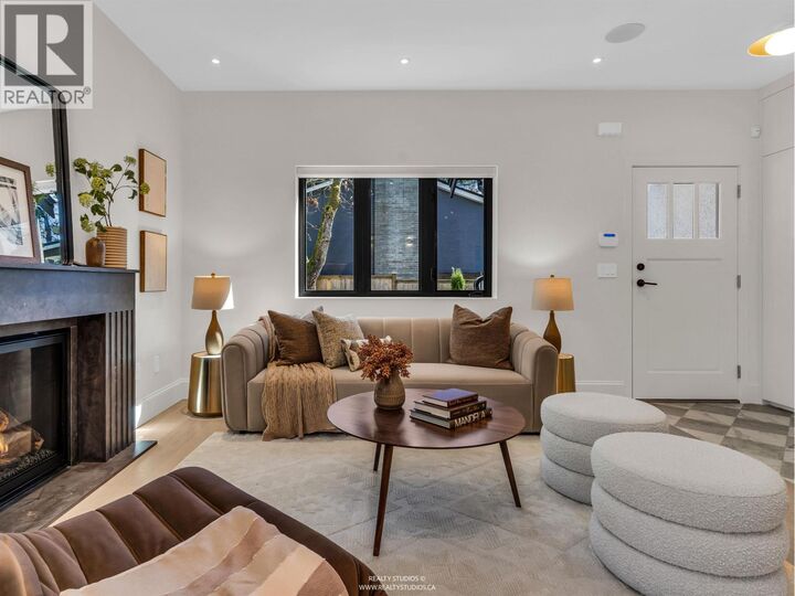 Property Photo: 4088 Maple Crescent 2 BC V6J 4B2